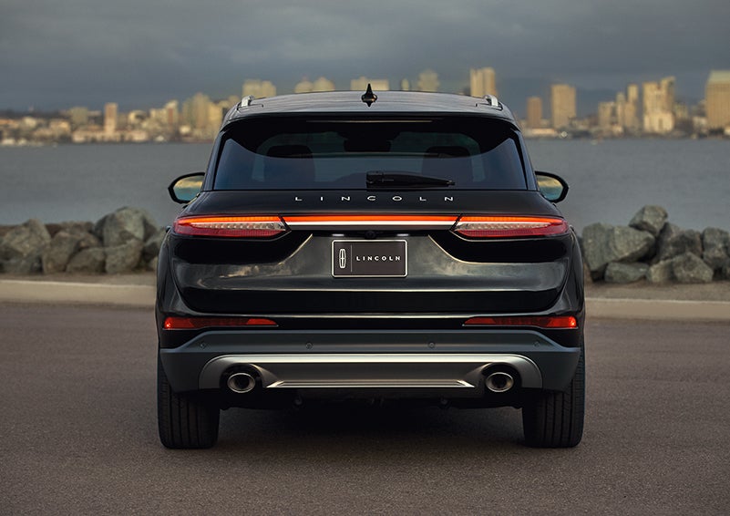 The rear lighting of the 2024 Lincoln Corsair® SUV spans the entire width of the vehicle. | Doggett Lincoln of Beaumont in Beaumont TX