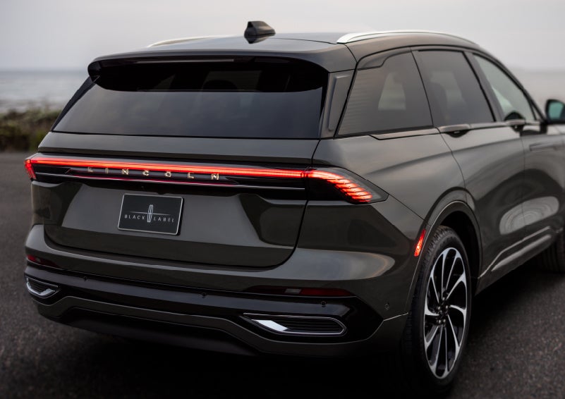 The rear of a 2024 Lincoln Black Label Nautilus® SUV displays full LED rear lighting. | Doggett Lincoln of Beaumont in Beaumont TX