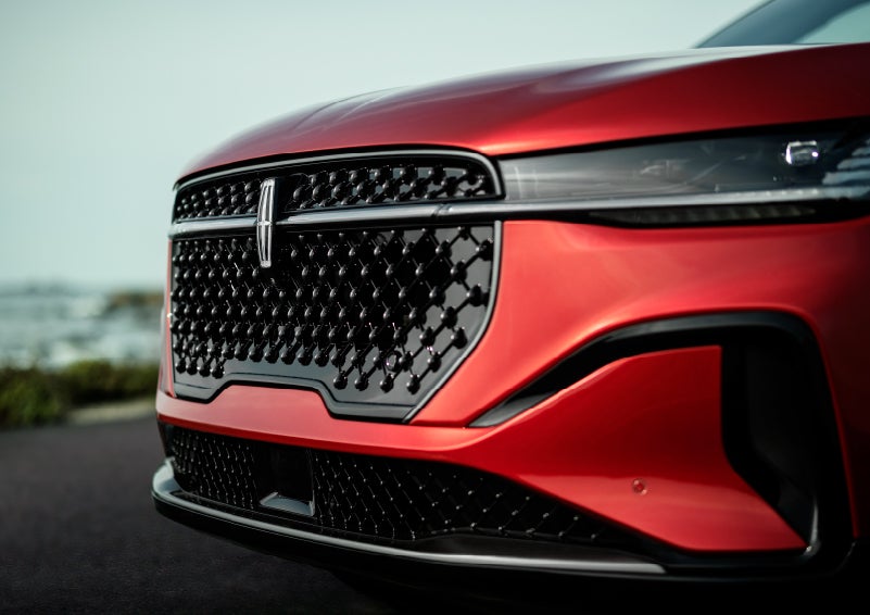 The sleek grille of a 2024 Lincoln Nautilus® SUV with the available Jet Appearance Package makes a bold statement. | Doggett Lincoln of Beaumont in Beaumont TX
